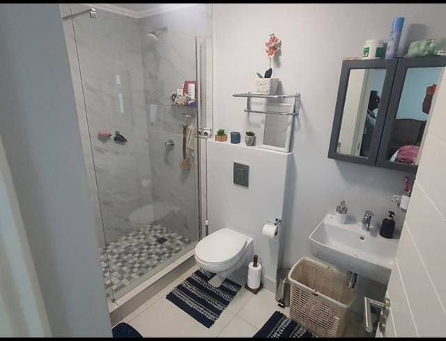 2 BEDROOM APARTMENT FOR SALE IN UMHLANGA RIDGE